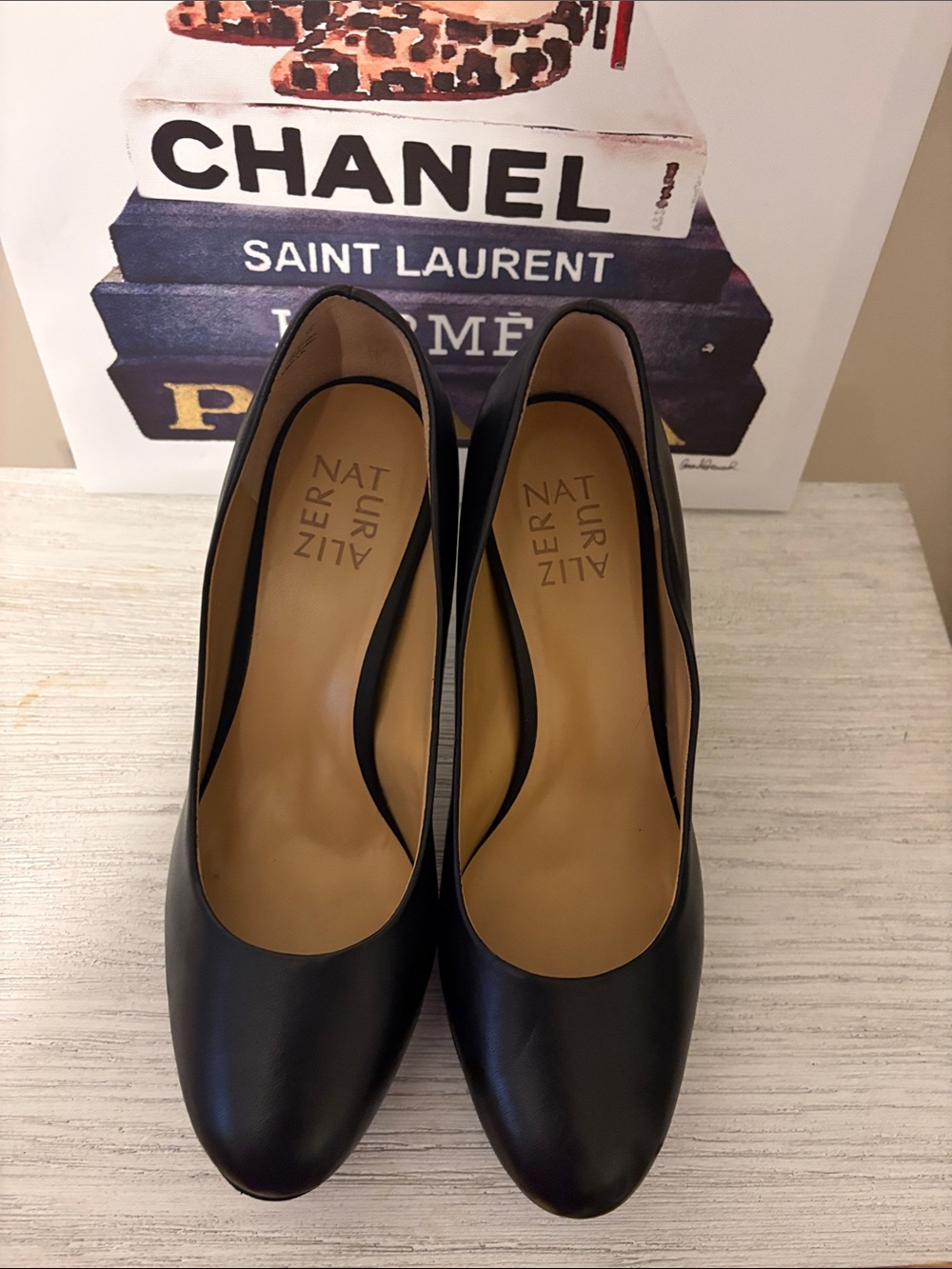 Naturalizer  Platform Black Round-Toe Leather Pumps